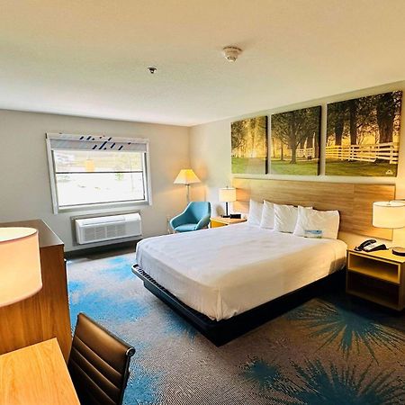 Days Inn & Suites By Wyndham Wynne Luaran gambar