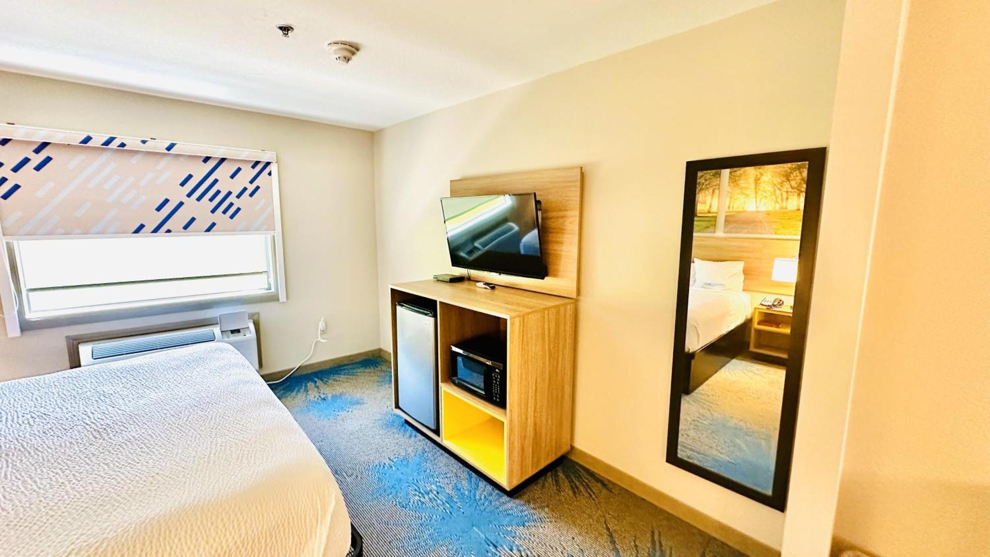 Days Inn & Suites By Wyndham Wynne Luaran gambar