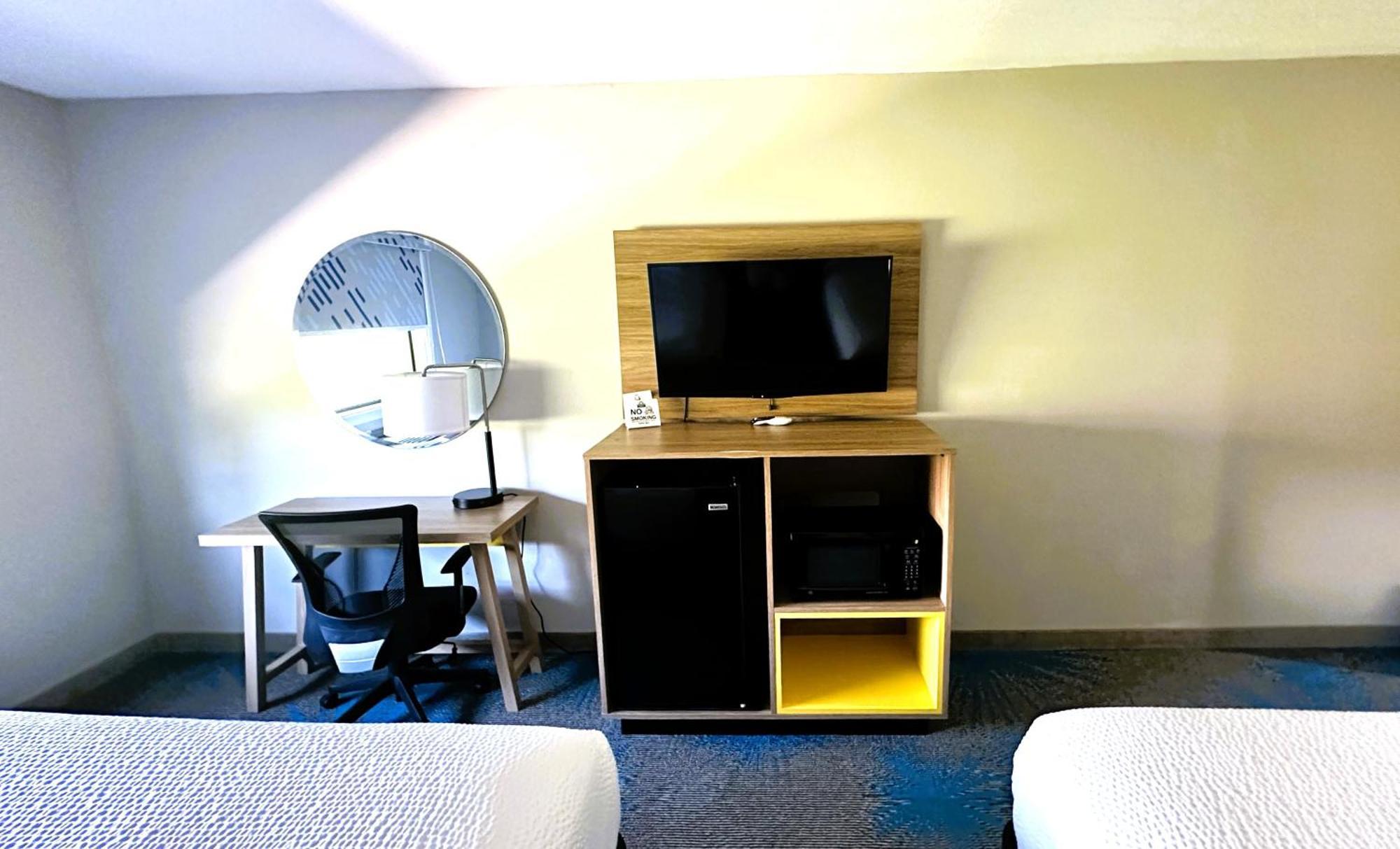Days Inn & Suites By Wyndham Wynne Luaran gambar