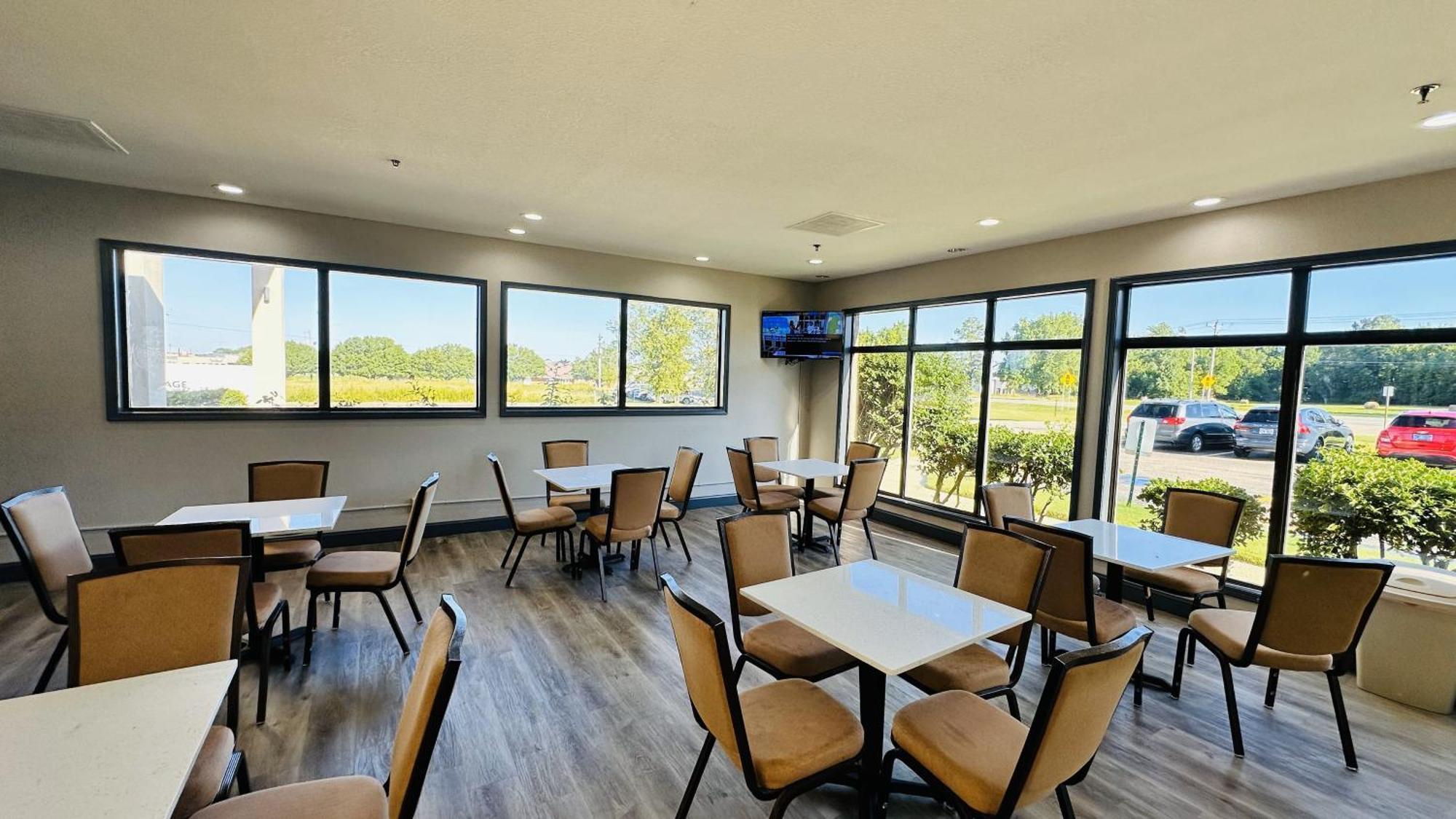 Days Inn & Suites By Wyndham Wynne Luaran gambar