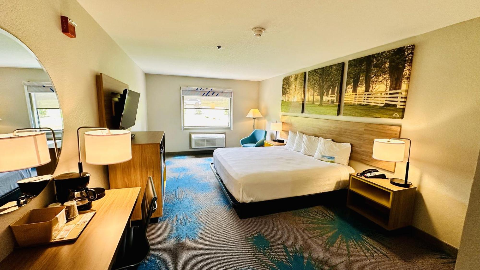 Days Inn & Suites By Wyndham Wynne Luaran gambar