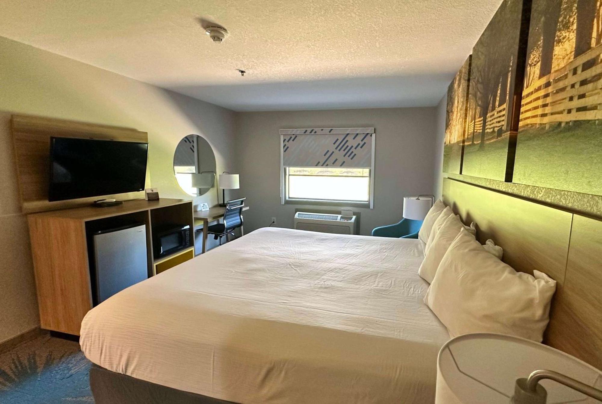 Days Inn & Suites By Wyndham Wynne Luaran gambar